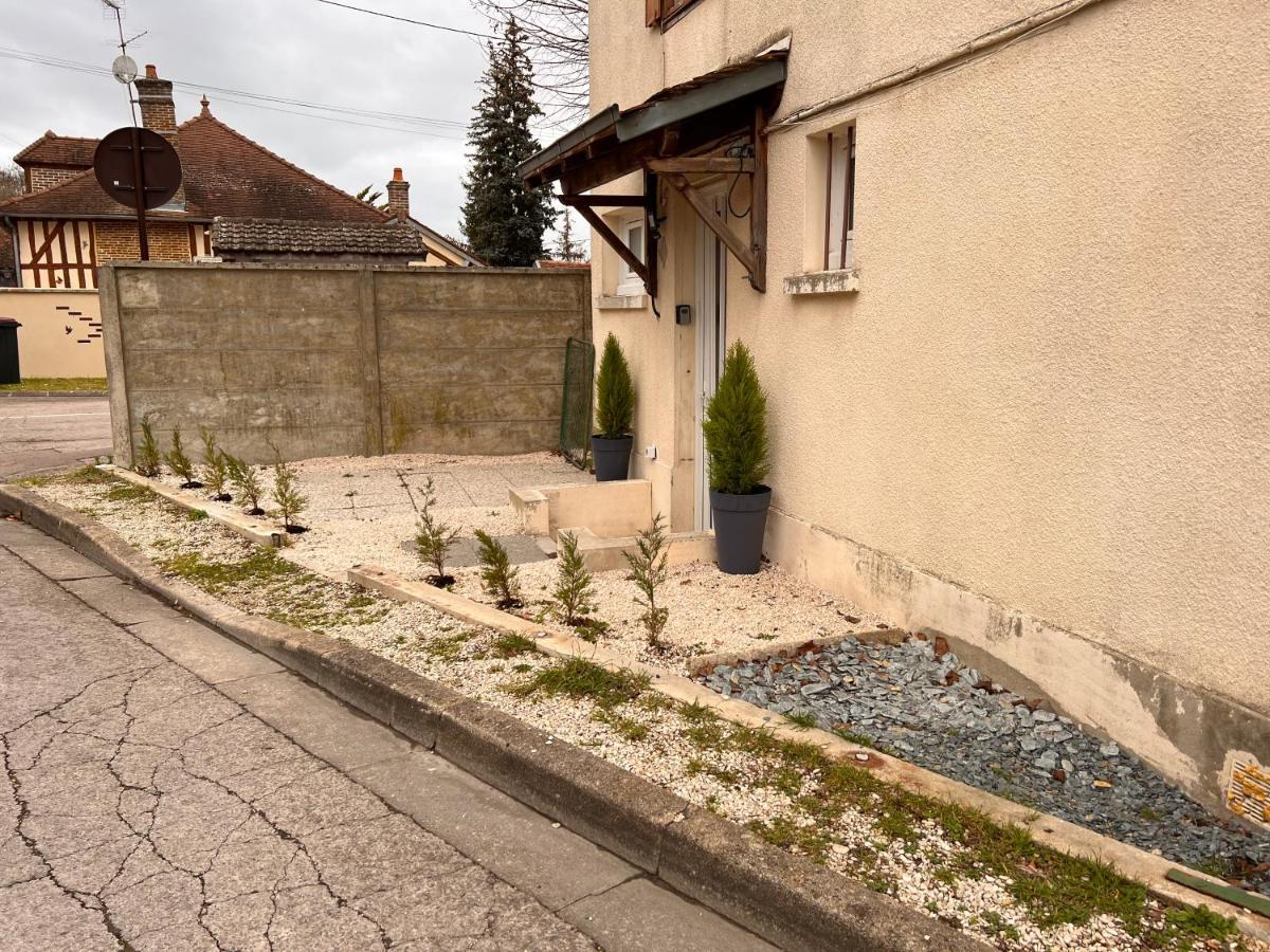 T2 Cosy / Quartier Calme / Magasins D'Usine A Proximite Saint-Julien-les-Villas Exterior foto